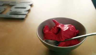 Glace maison à la framboise