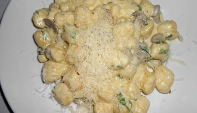Gnocchis à la crème de parmesan et champignons