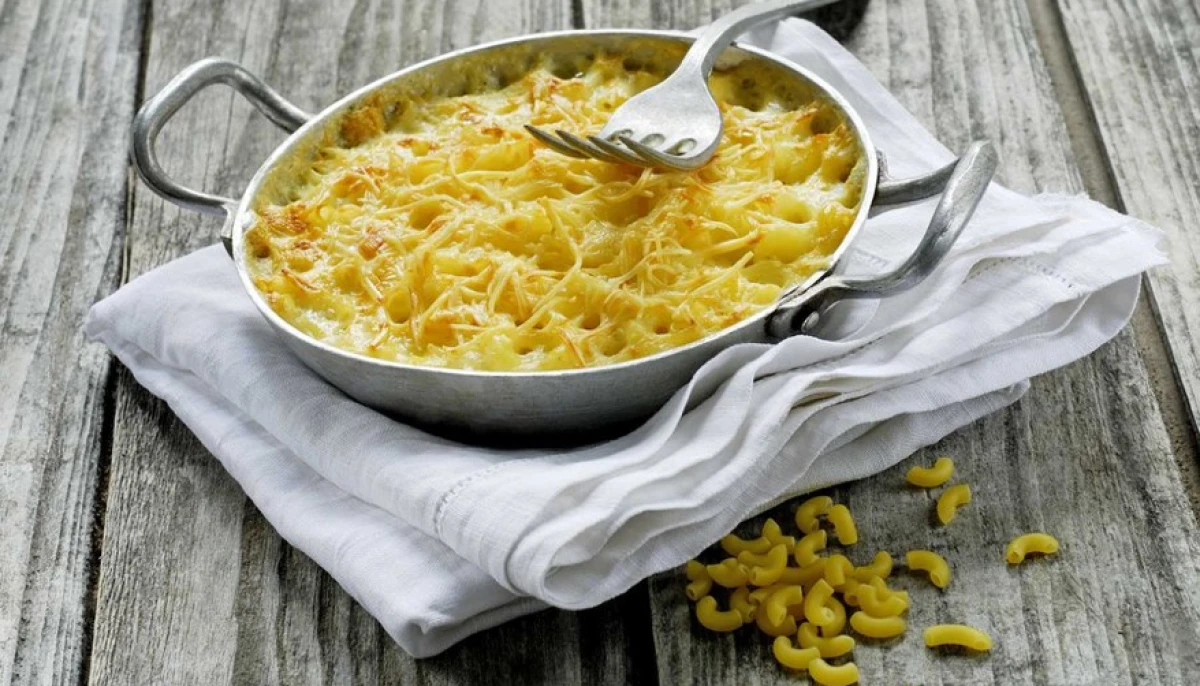 Gratin de macaronis aux deux fromages