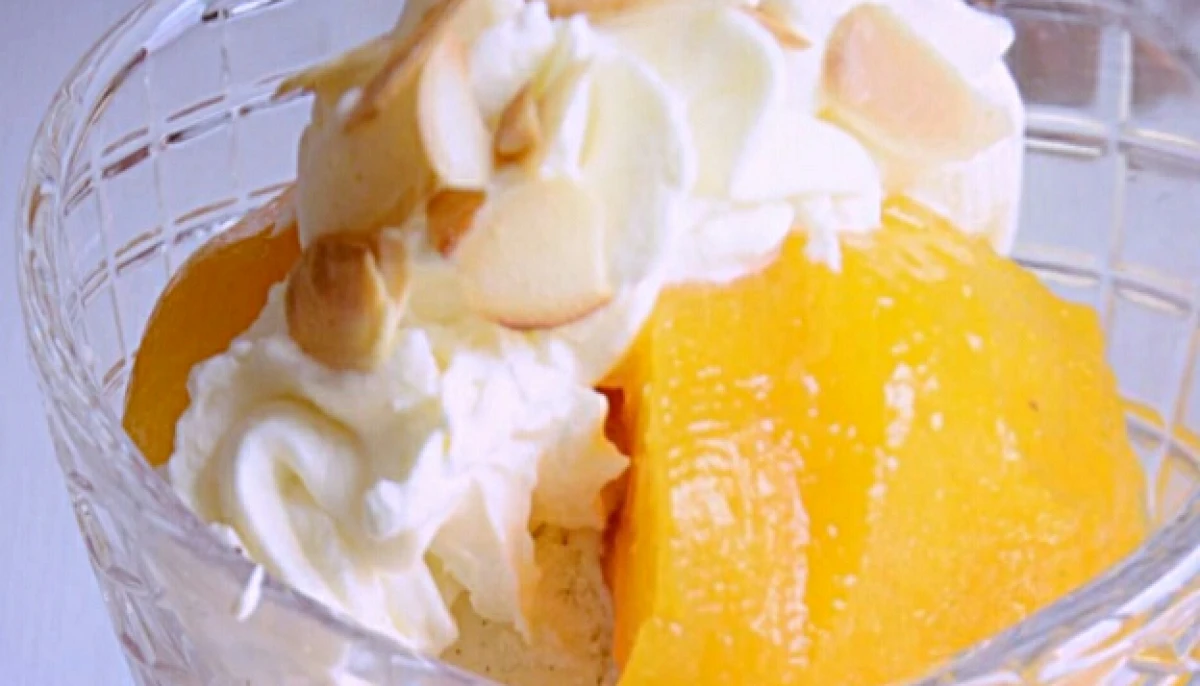 Gratin de pêches et chantilly