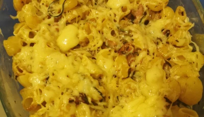 Gratins de pâtes, lardons et courgettes