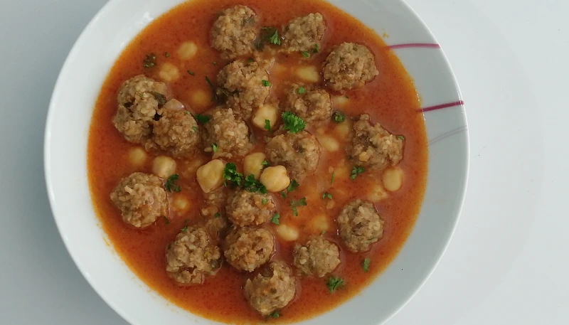 Köfte sauce et pois chiches trop bon !