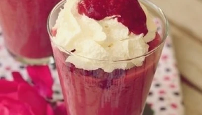 Lait frappé à la framboise