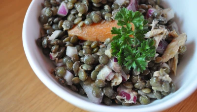 Lentille au thon et oignon rouge