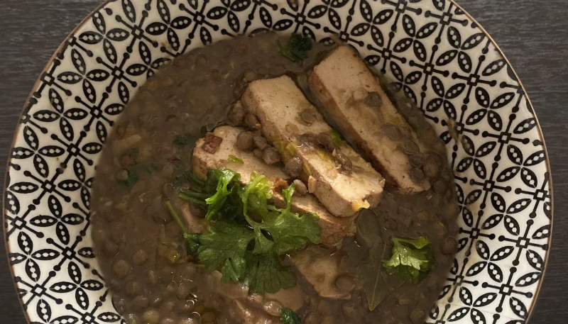 Lentilles vertes au tofu