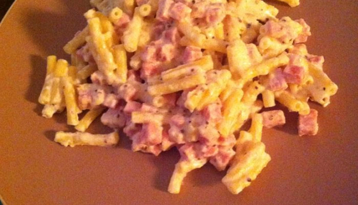 Macaronis jambon sauce moutarde