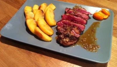 Magret de Canard au miel & Pommes de terre sautées