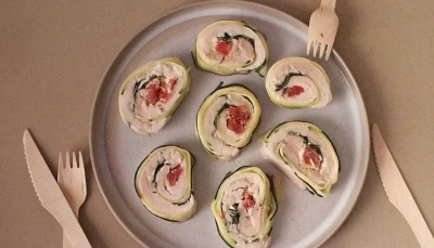 Maki Poulet, tomates séchées et basilic