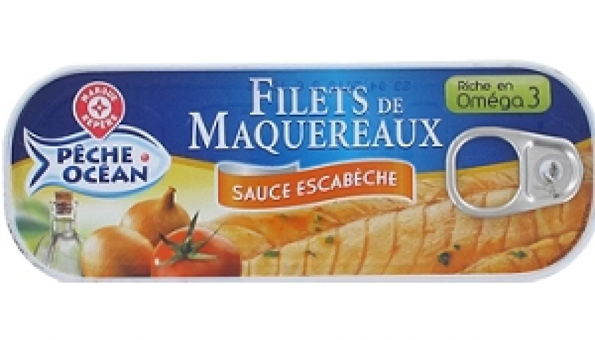 Maquerau sauce escabéche sur un lit de riz blanc