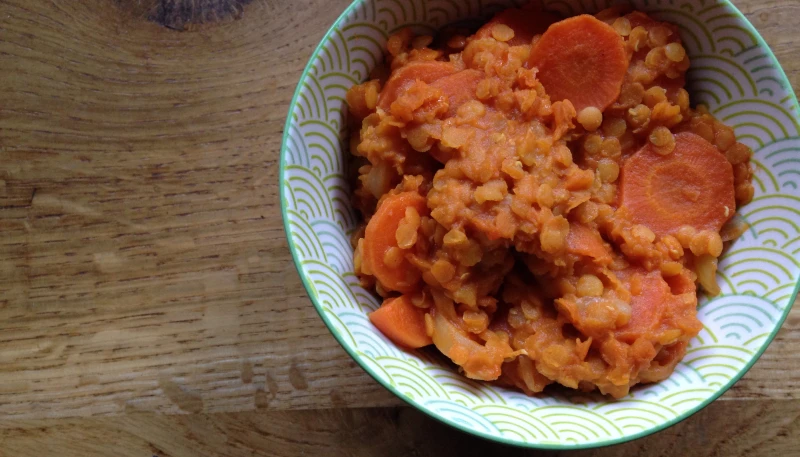 Mijoté de carottes et lentilles corail au curry