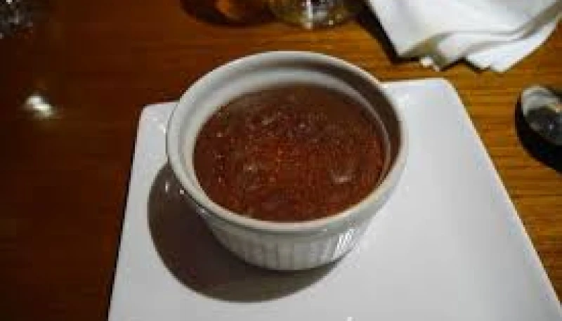 mousse au chocolat au piment d' Espelette