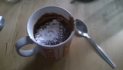 Mug cake coulant au chocolat (micro-onde)