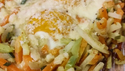 Nids aux oeufs et légumes