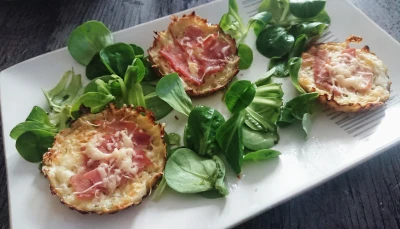 Nids de pommes de terre au jambon et mozzarella