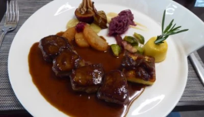 Noisettes de chevreuil sauce chocolat