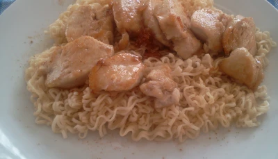 Nouilles chinoises au poulet, gingembre et miel