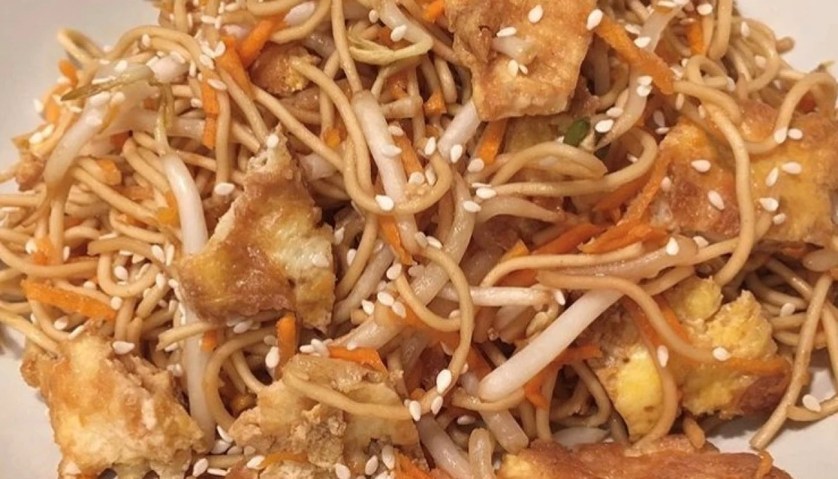 Nouilles sautées aux oeufs