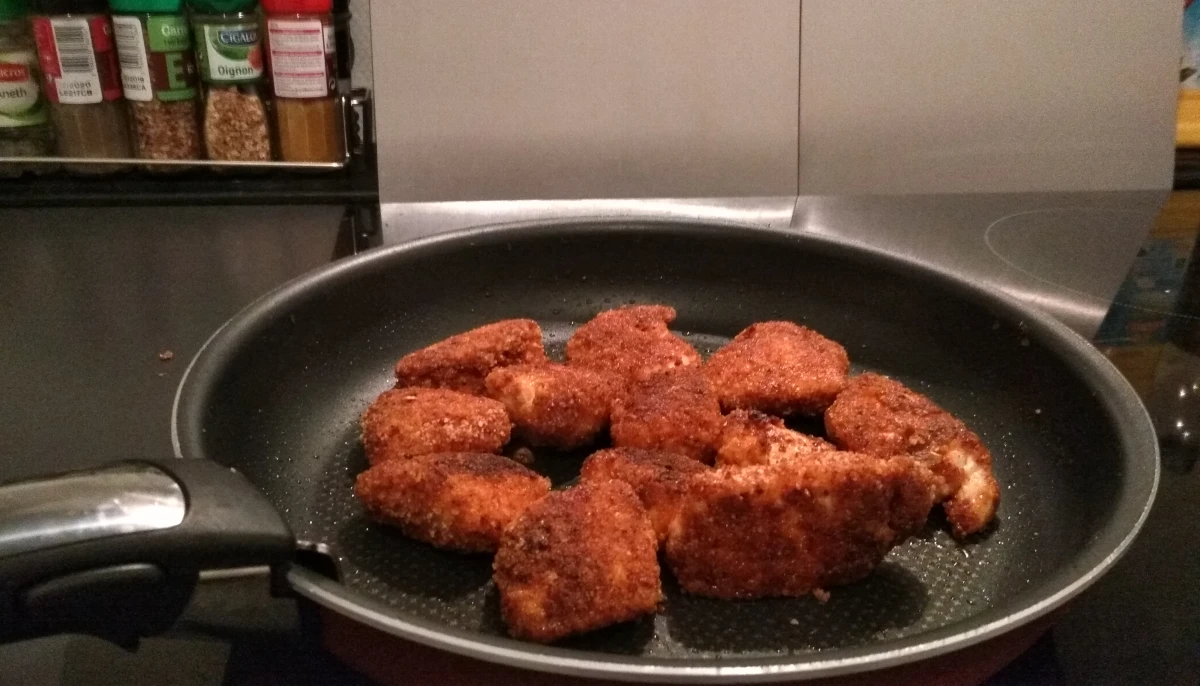 Nuggets maisons et ses frites de patate douce