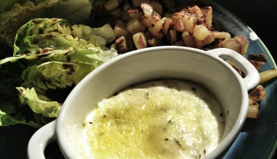 Oeuf cocotte au chèvre