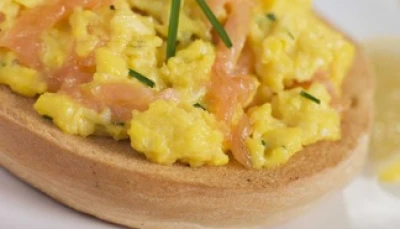 oeufs brouillés au saumon fumé