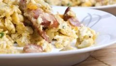 Œufs brouillés aux lardons