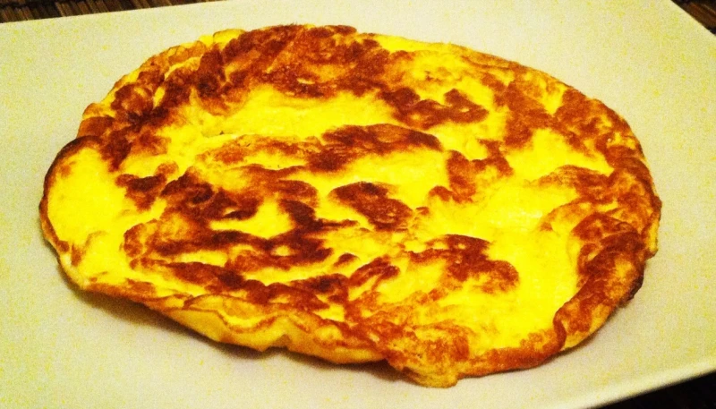Omelette au fromage sur le pouce
