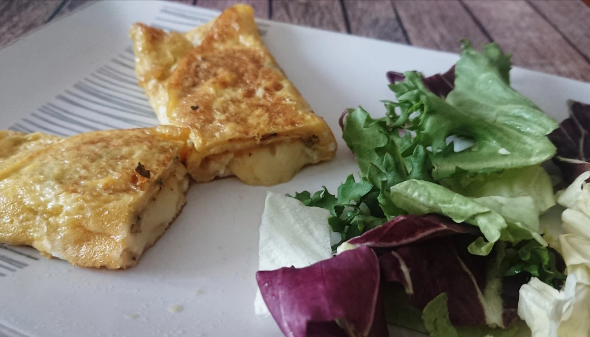 Omelette persil/oignons/fromage