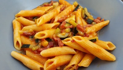 One pot pasta Courgettes-lardons au Cookéo