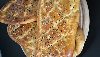 Pains pide ( pains turc )