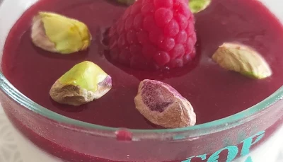 Panna Cotta fruits rouges, fève de tonka