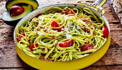 Pâtes avocat lardons