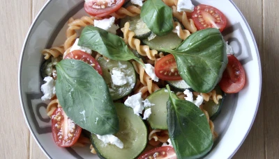 Pâtes colorées au chèvre frais