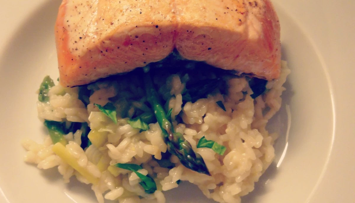 Pavé de saumon et risotto aux asperges
