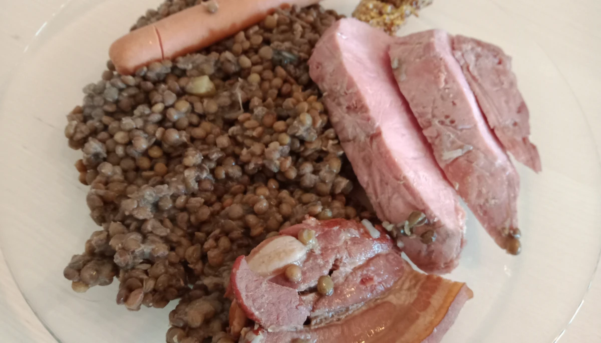 Petit salé aux lentilles