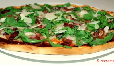 Pizza au jambon de Parme, parmesan & roquette