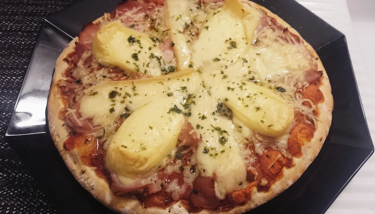 Pizza raclette/reblochon/jambon