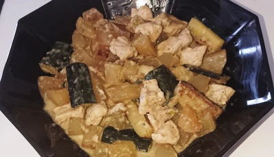 Poêlée courgette, pommes de terre et dinde