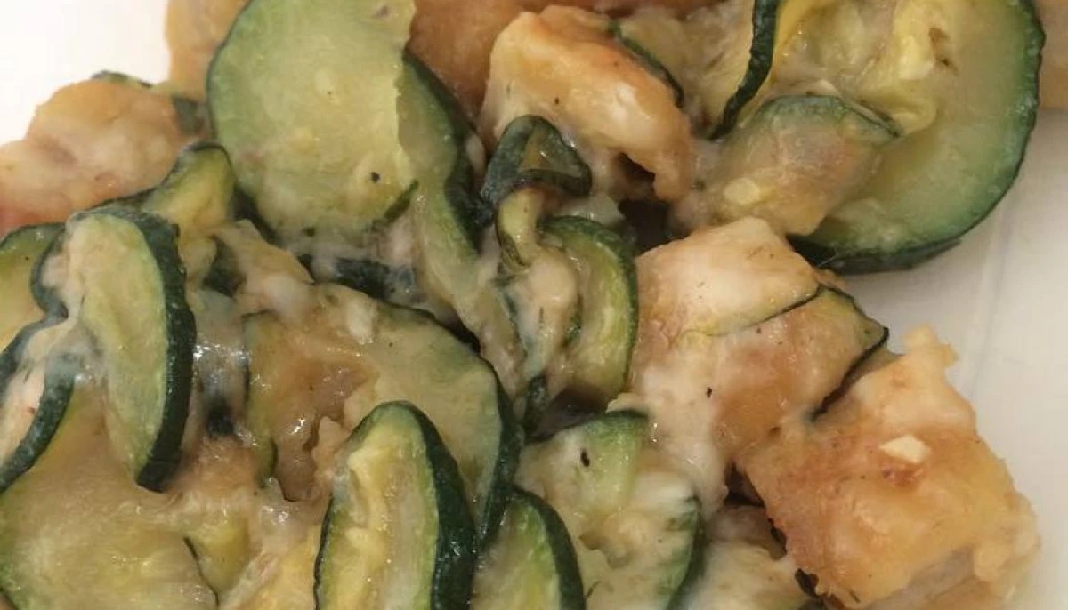Poêlée de courgettes et nuggets sauce curry
