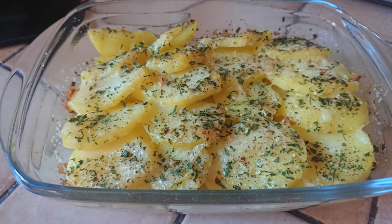 Pommes de terre boulangères au parmesan