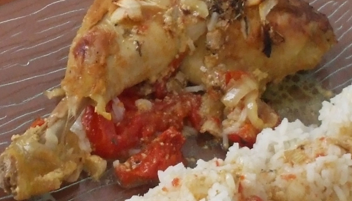 Poulet à la moutarde, tomates + oignon