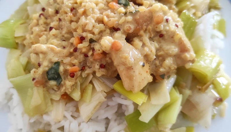 Poulet Curry, fondue de poireaux