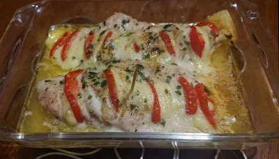 Poulet farcis aux tomates, poivrons et fromage