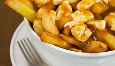 Poutine (plat Québécois)