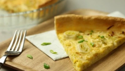 Quiche lardons, poireaux, oignons