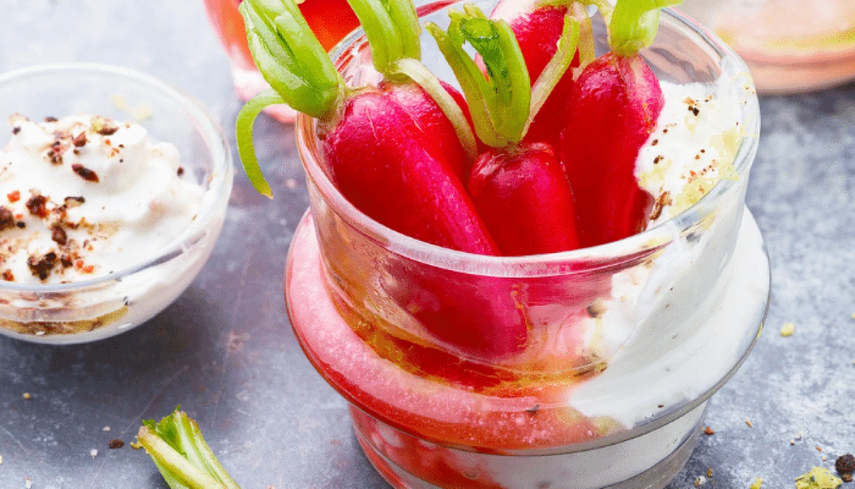 Radis marinés sauce crémeuse