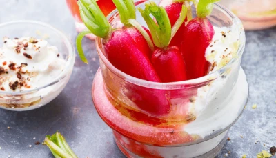 Radis marinés sauce crémeuse