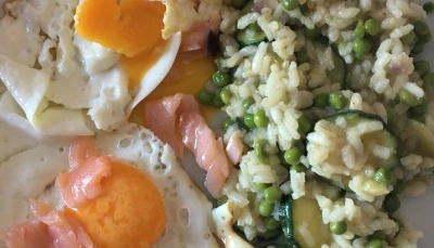 Risotto courgettes petits pois saumon