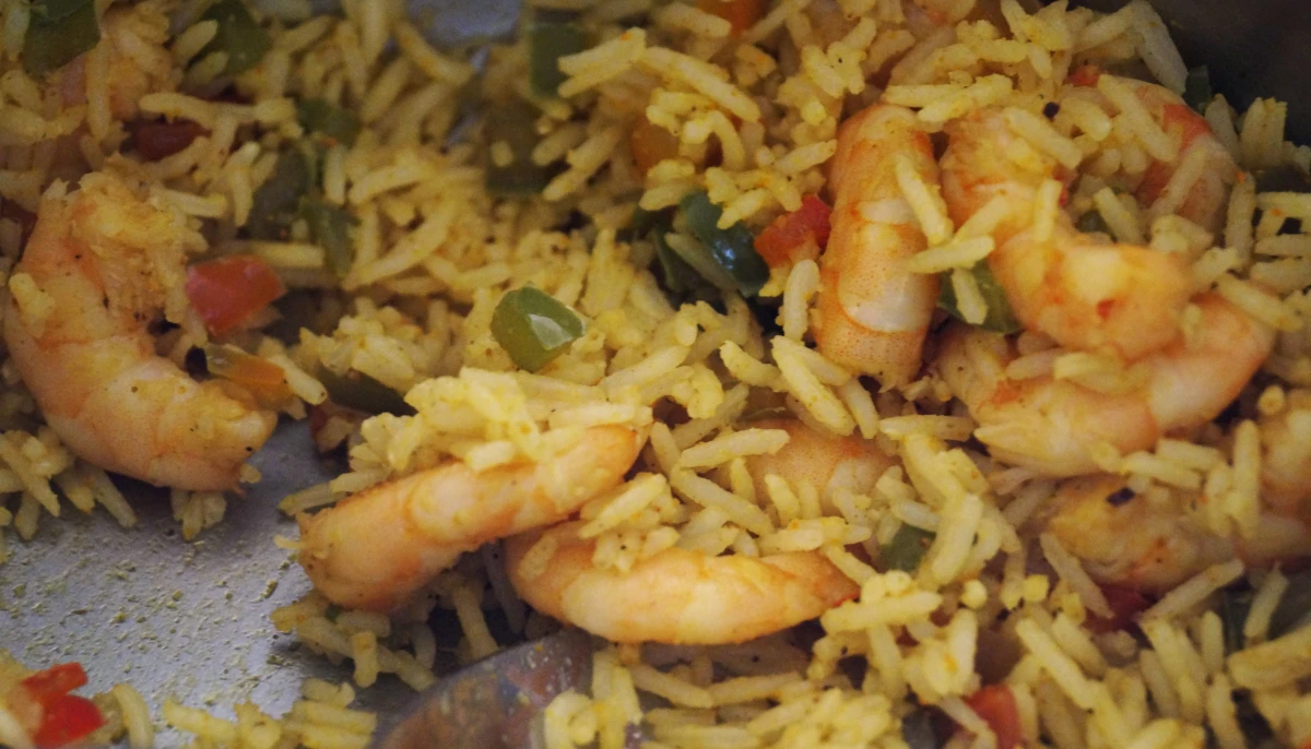 Riz au curry et crevettes