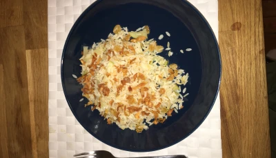 Riz aux oignons pommes et raisins