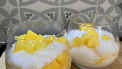 Riz gluant à la mangue et au lait de coco